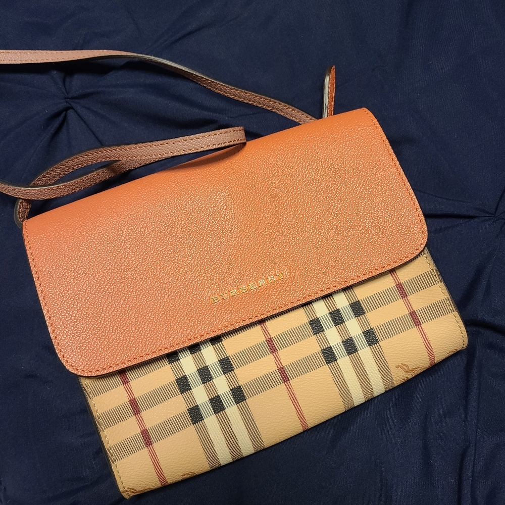 100% Authentic Burberry